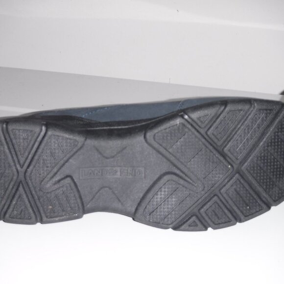 LANDS END WMNS ALL WEATHER SUEDE MOCS, SIZE 10 - Picture 4 of 6